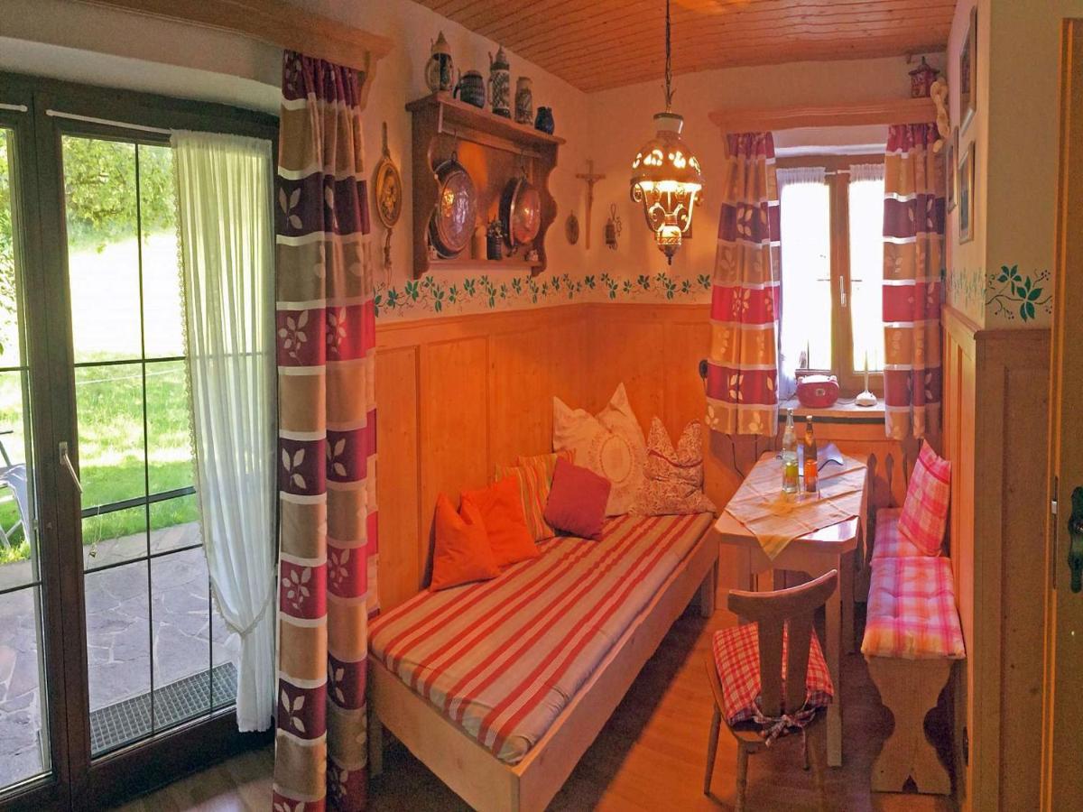 Weissenhof | Chiemgau Karte Villa Rottau Стая снимка